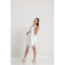 Мини бяла рокля.