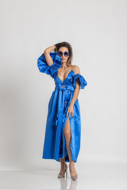 Миди рокля от сатен 